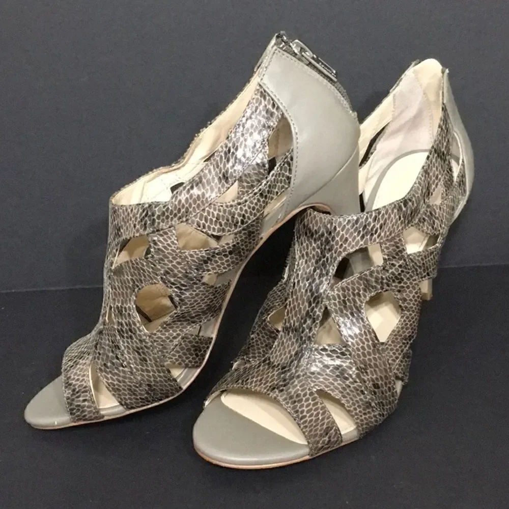 Calvin Klein Gray Python embossed heels - Picture 11 of 11